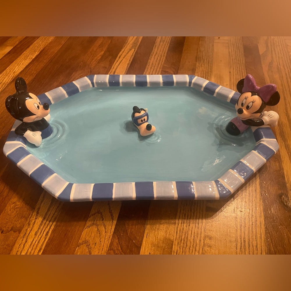 Rare Disney Mickey, Minnie Mouse And Goofy 3D Swim China Dish Platter